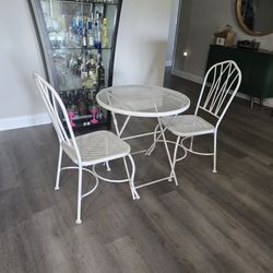 White Metal Table And 2 Chairs