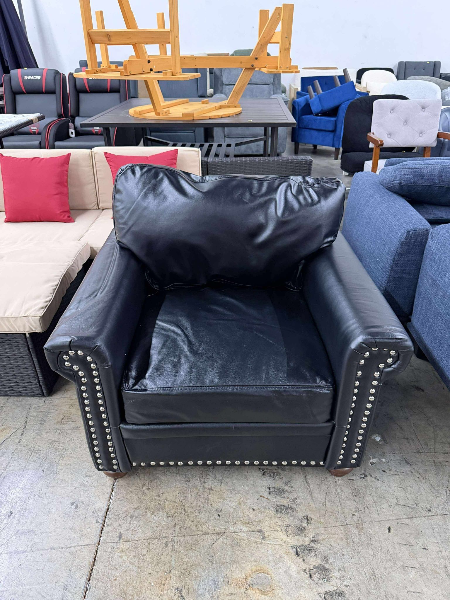Modern Single Seat Sofa Chair: Black Faux Leather