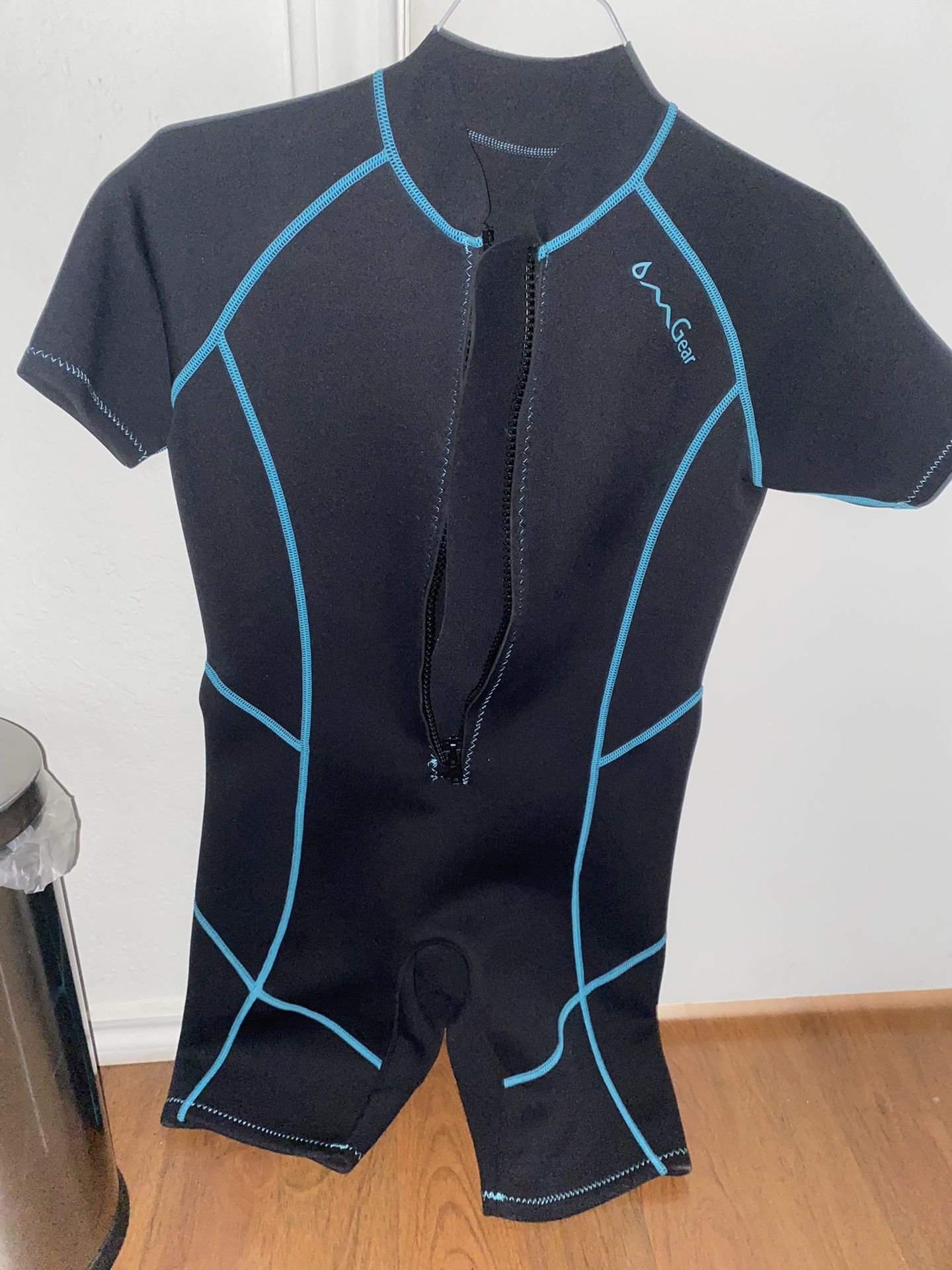 Adult Small Wet Suit 