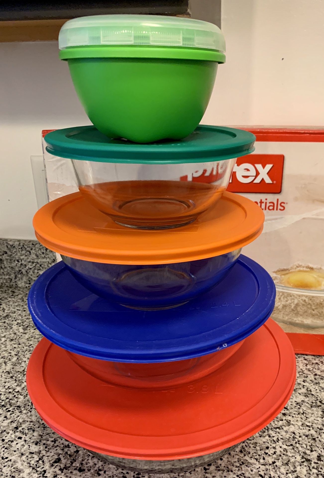 Pyrex Smart Essentials 8-piece mixing bowl set, plus free microwave bowl
