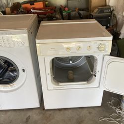 Washer / Dryer 