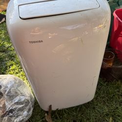 Toshiba 7,000 BTU Portable Air Conditioner - Never Used 