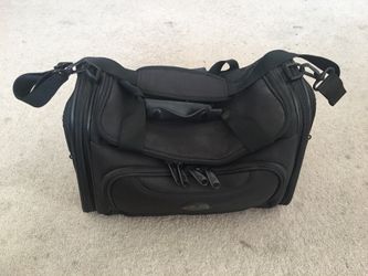 Expandable carry on luggage