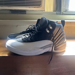 Retro Jordan 11s- Playoff