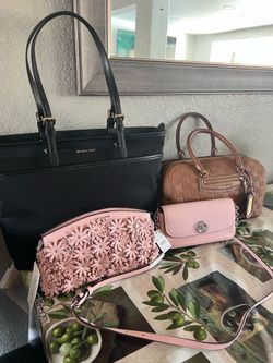 MiCHAEL KORS