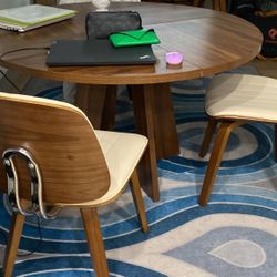 Dining Table And 4 Chairs 