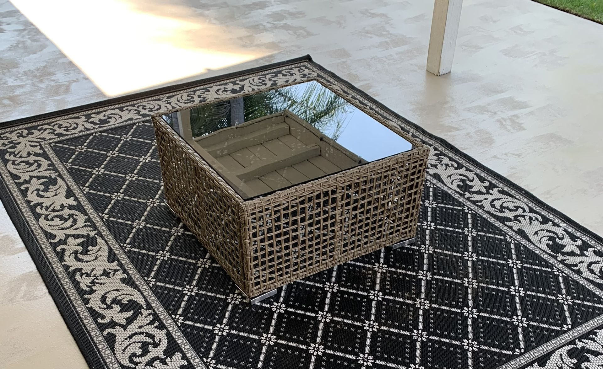 Earthy Home Style Outdoor Rattan Coffee table With Glass Top