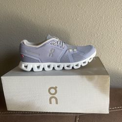 NEW Women On Cloud (cloud 5) Size 7.