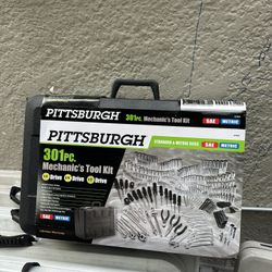 PITTSBURGH Mechanics Tool Set, 301 Piece