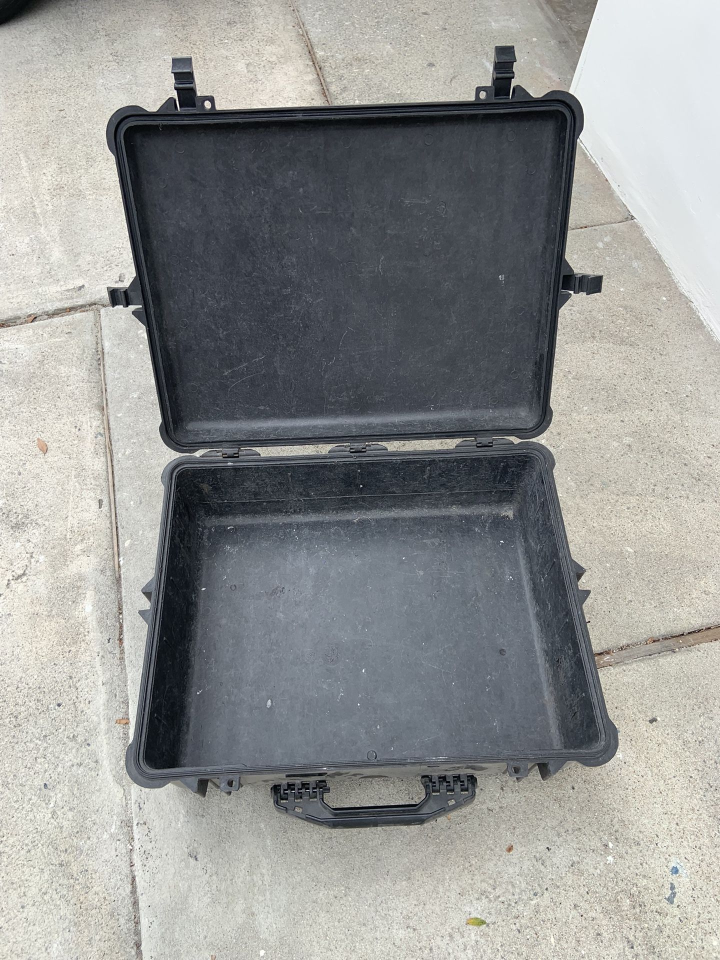 Pelican Style Hard Case