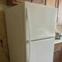 Whirlpool Refrigerator 