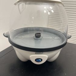 New Dash 4.5qt Stirring Electric Popcorn Maker, 18 Cups