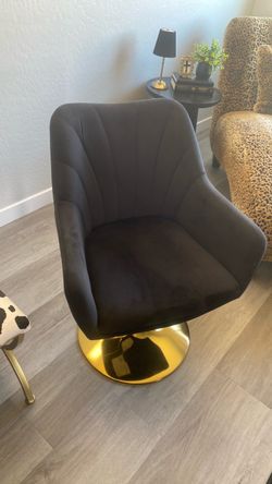Vanity chair