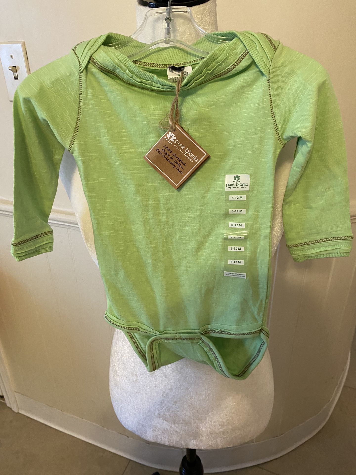 NWT Pure Blends Organic Fashion Bodysuit Size 6-12 Months 