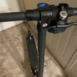 GoTrax Electric Scooter w Travel Cup Holder!