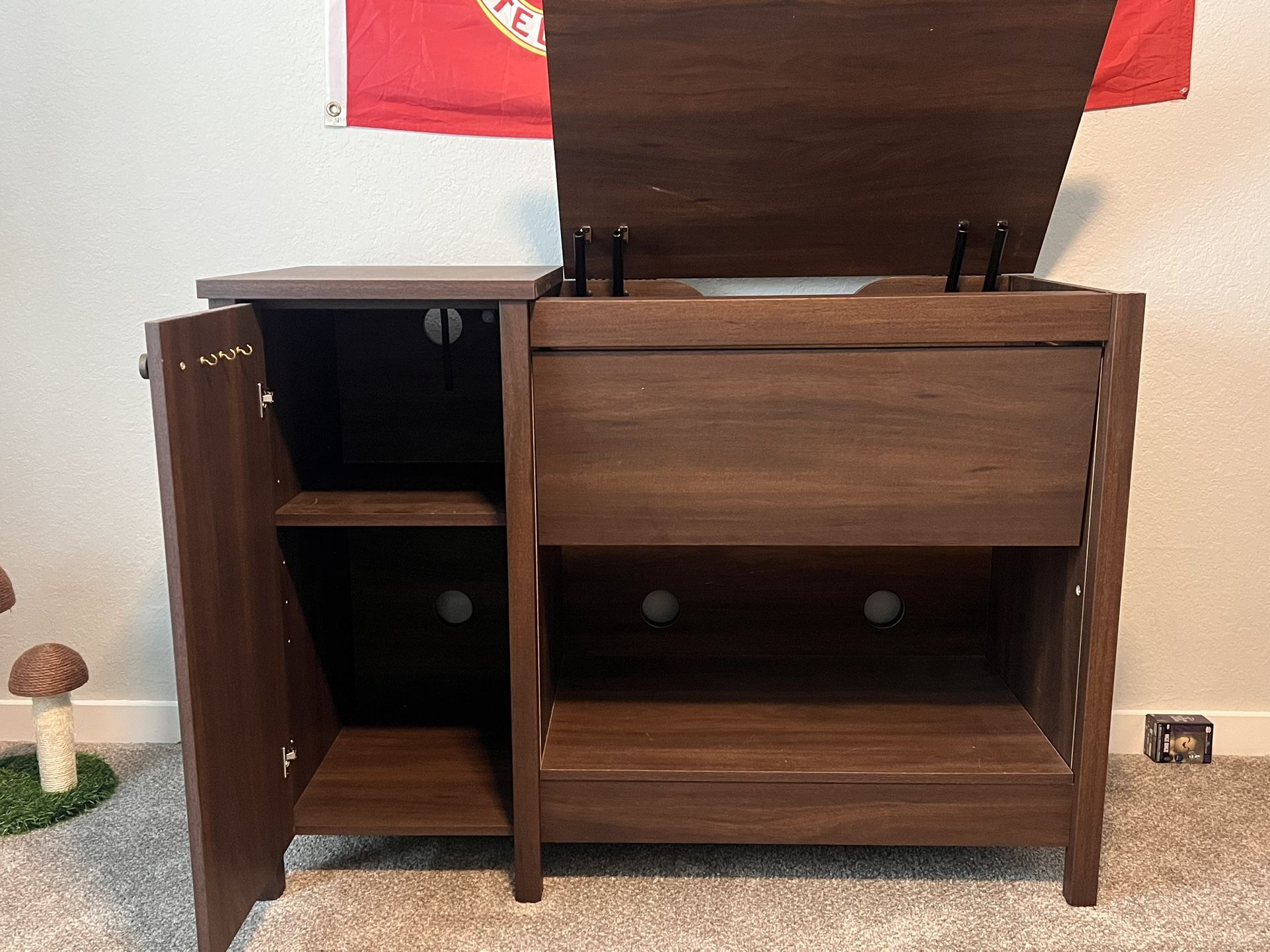 Pet Stand