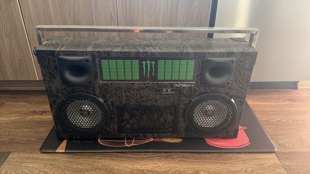 BUMPBOXX MONSTER ENERGY EDITION Speaker and power cord only No accessories Only Meet up parking area 2790 Cabot Dr Ste 160 Corona, CA 92883