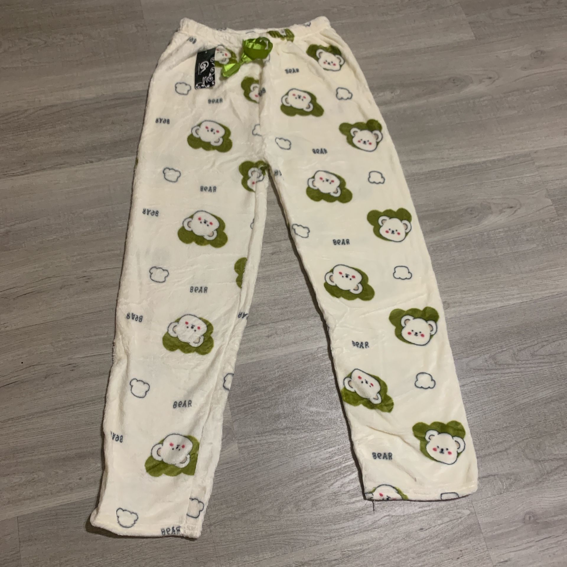 Pajamas in size L