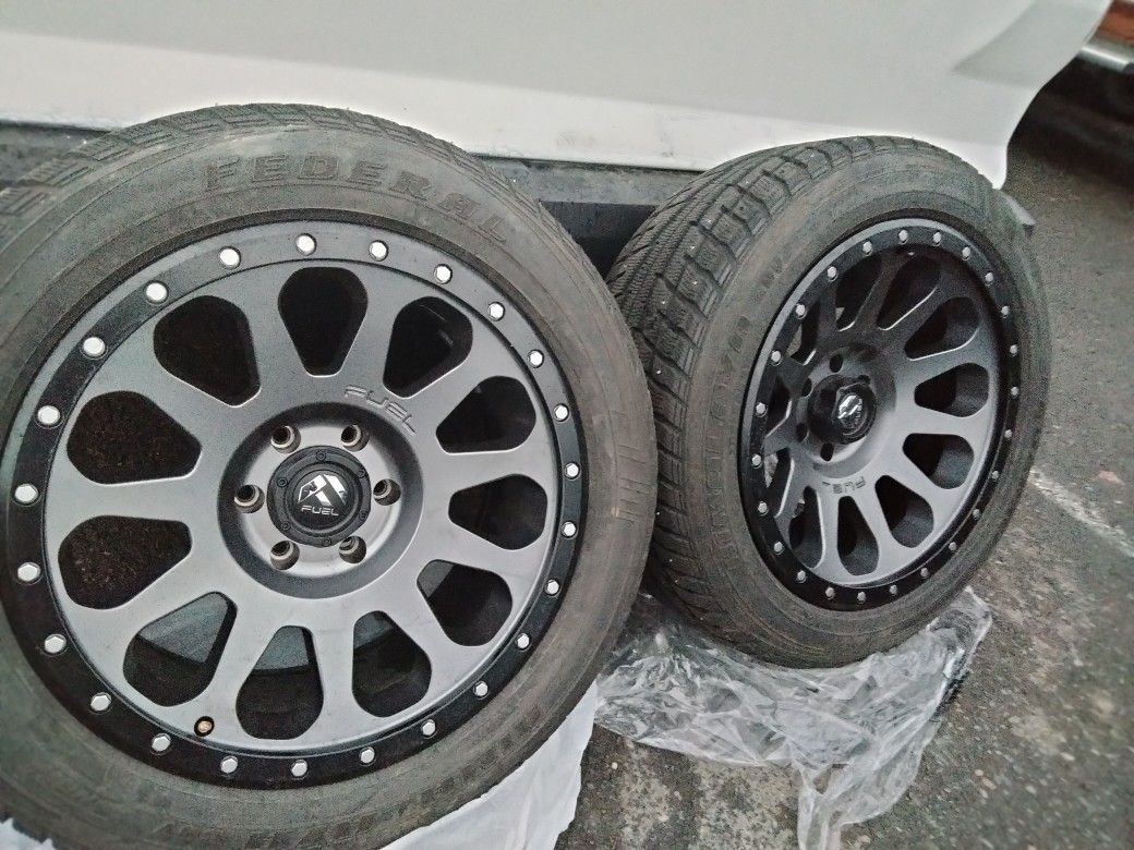 265 50 20r 111 Wheels & Tires