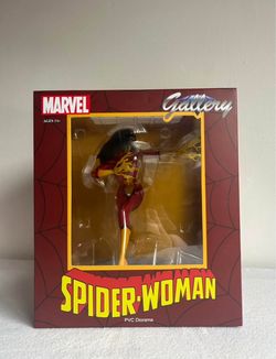 Diamond Select SpiderWoman PVC MIB