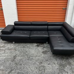Black Leather Sectional Sofa 