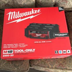 New Milwaukee M18 Lithium-Ion Cordless PACKOUT Radio/Speaker with Built-In Charger