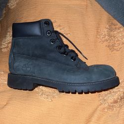 All Black Timberlands Fits A Woman Size 7