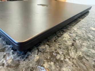 M5 MacBook Pro 16”