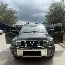 2012 Nissan Titan Sv