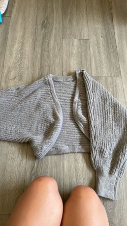 Knitted cropped sweater