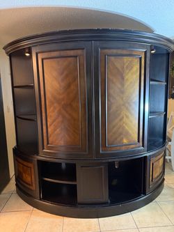 Entertainment center