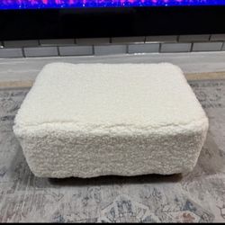 BRAND NEW*CAROLMADE Small Foot Stool Ottoman Footstool With Legs