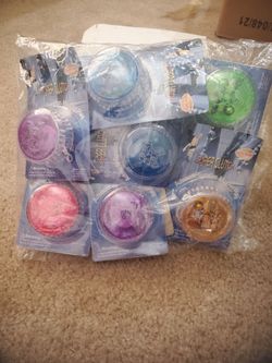 12 pieces of light up yoyo