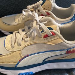 New Shoes I Only Used Two Times I’m 10 And This One Is 9 1/2 