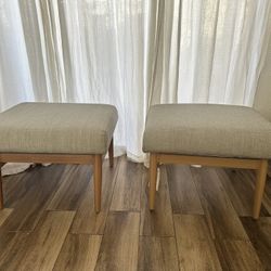 set of 2 stools 