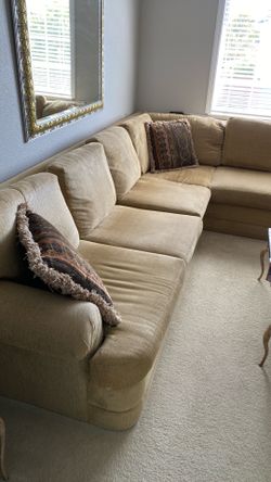 Family room corner group