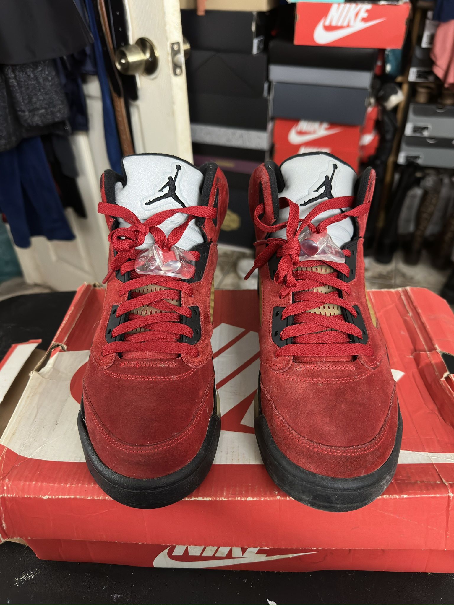 Air Jordan Retro 5 “Raging Bull” OG 2009 Release