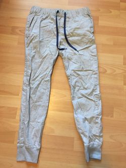 Men’s joggers small