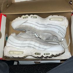 White Nike Airmax 95