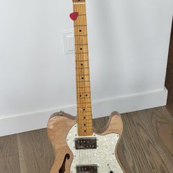 Guitar + Amp + Wha Pedal + Stand + Jacks 