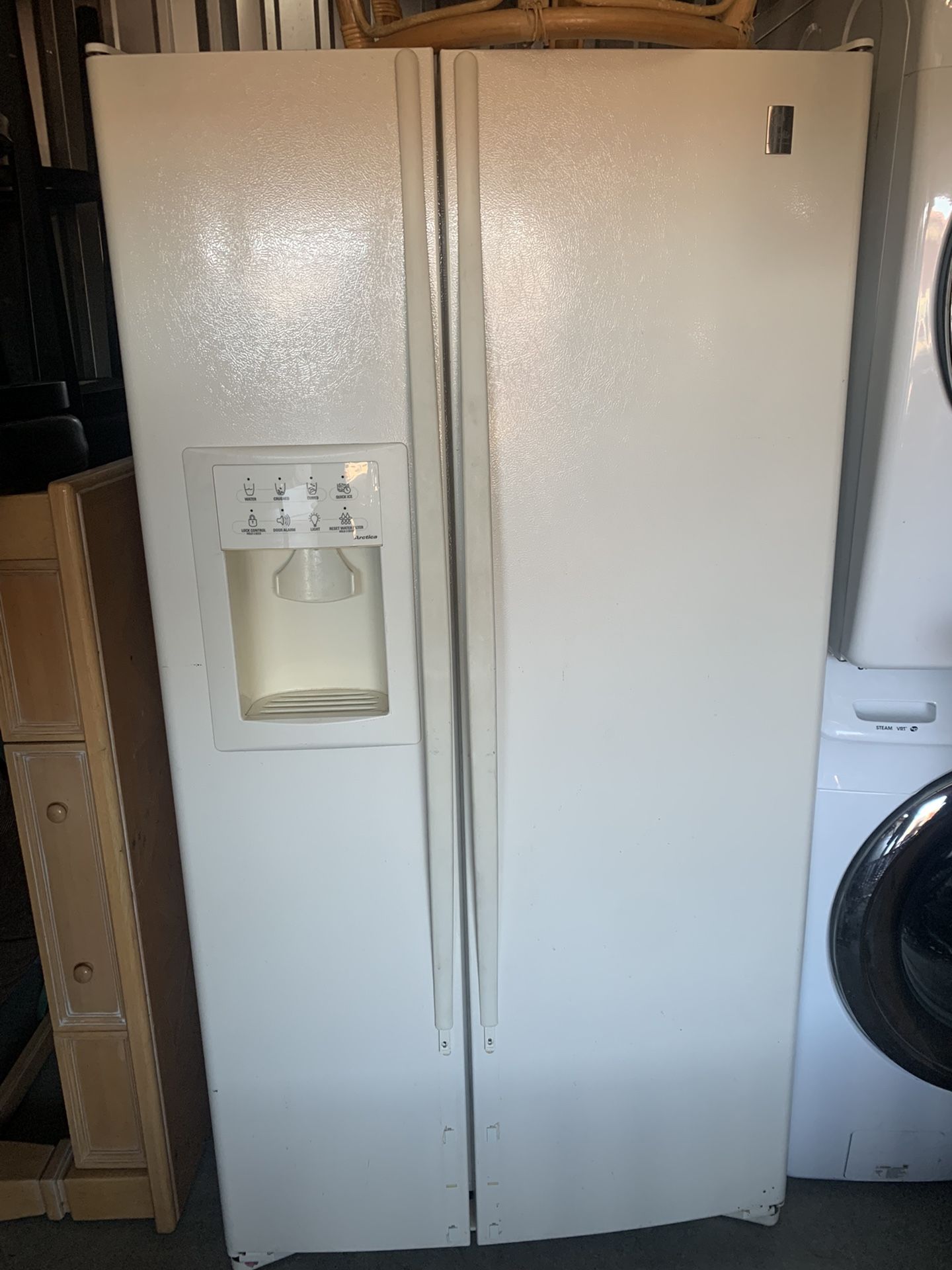 GE Refrigerator