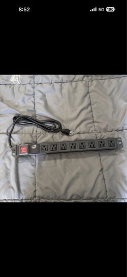 Rack mount PDU