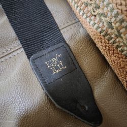 Ernie Ball Electric / Acoustic Black Guitar Strap Adjustable