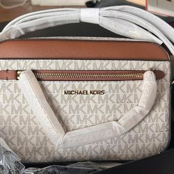 Micheal kors purse