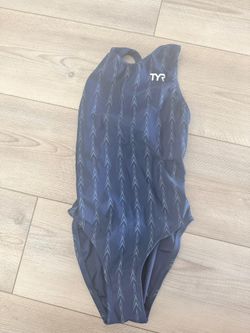 New TYR Size 26  Swimsuit 