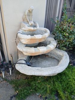 3-Tier Garden Water Fountain with Statue