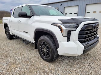 2023 Toyota TUNDRA 4WD