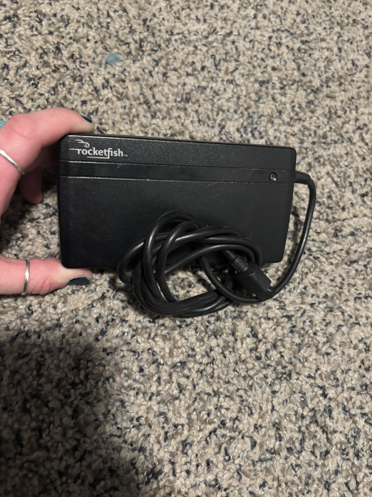 RocketFish 90W Universal AC/DC Adapter