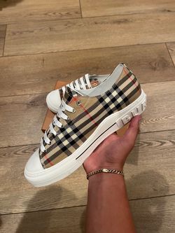 Bur🫐 Shoes