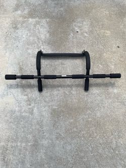 Over door pull up bar - barely used